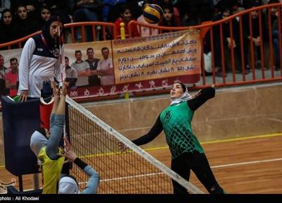 لیگ برتر والیبال بانوان، رقابت اکسون و پیکان در تهران