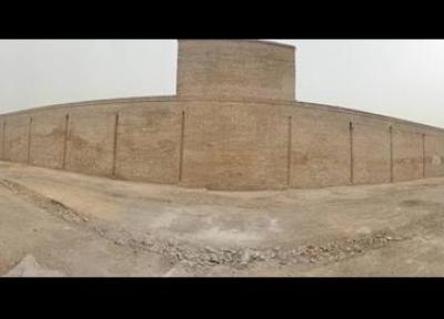 بازسازی منزل: انتها فاز نخست بازسازی دیوار کاروانسرای شاه عباسی سمنان