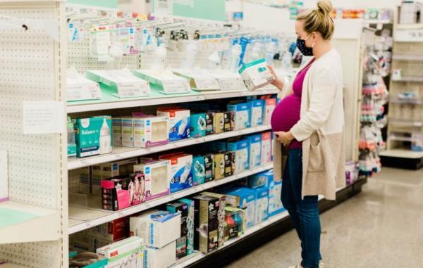 7 فاکتور مهم که هنگام خرید شیشه شیر نوزاد باید در نظر بگیرید