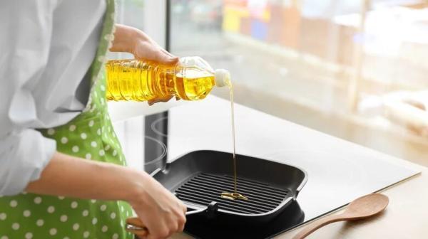 عوارض مصرف زیاد روغن ، راهکارهای کاهش مصرف روغن در آشپزی